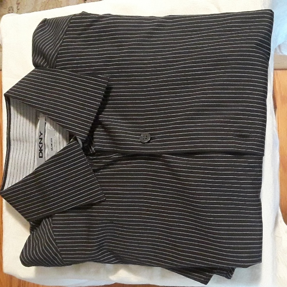 DKNY Slim Fit Dress Shirt Black with Grey Pin Stripe 15 32/33 NWOT